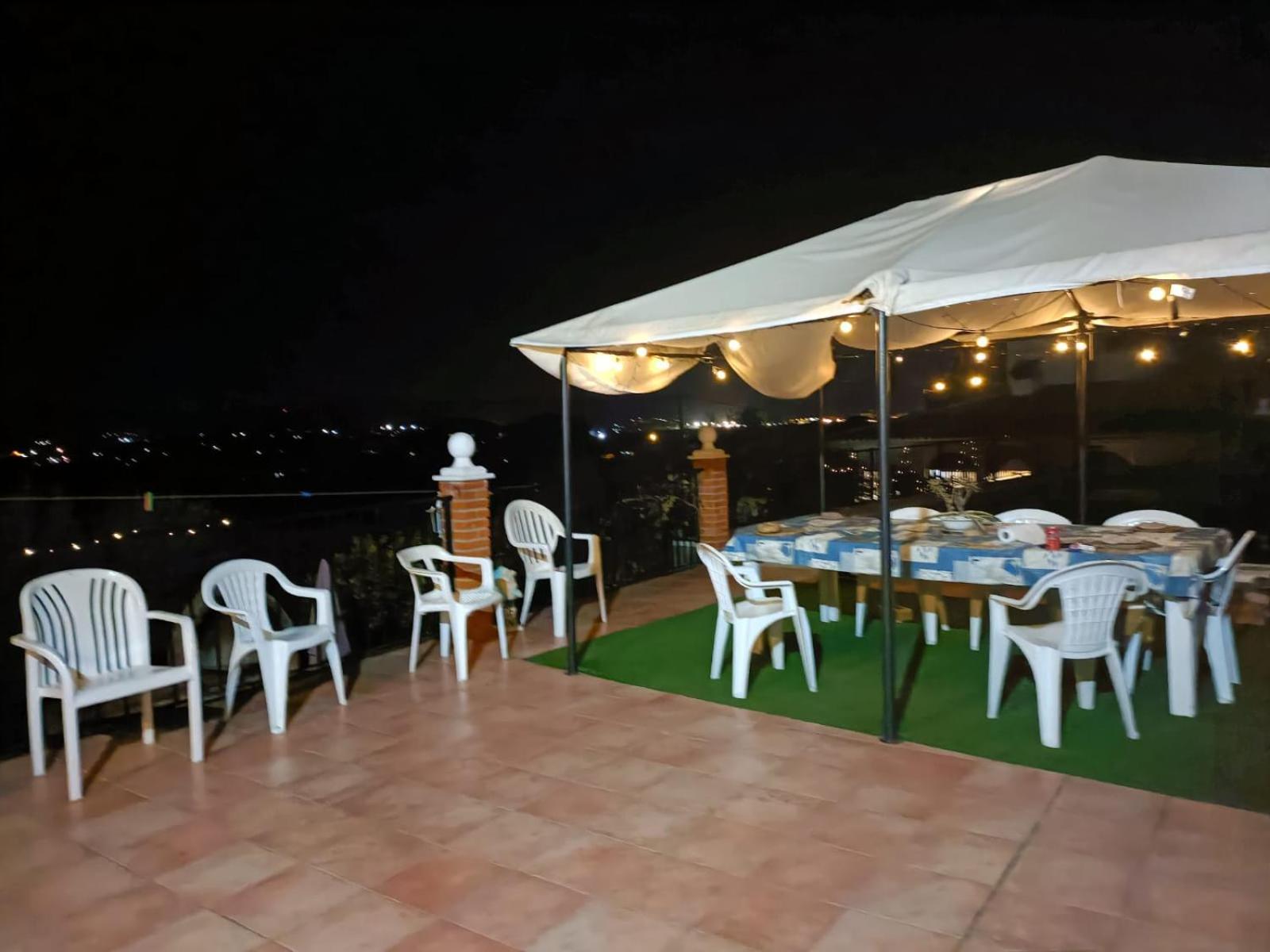 Bedroom With Private Bathroom And Two-Bedroom Family Suite In Quiet Forest Country House 80M2 Large Swimming Pool Music Town Lliria The Garden And Swimmingpool And Garden Are Shared Eksteriør billede