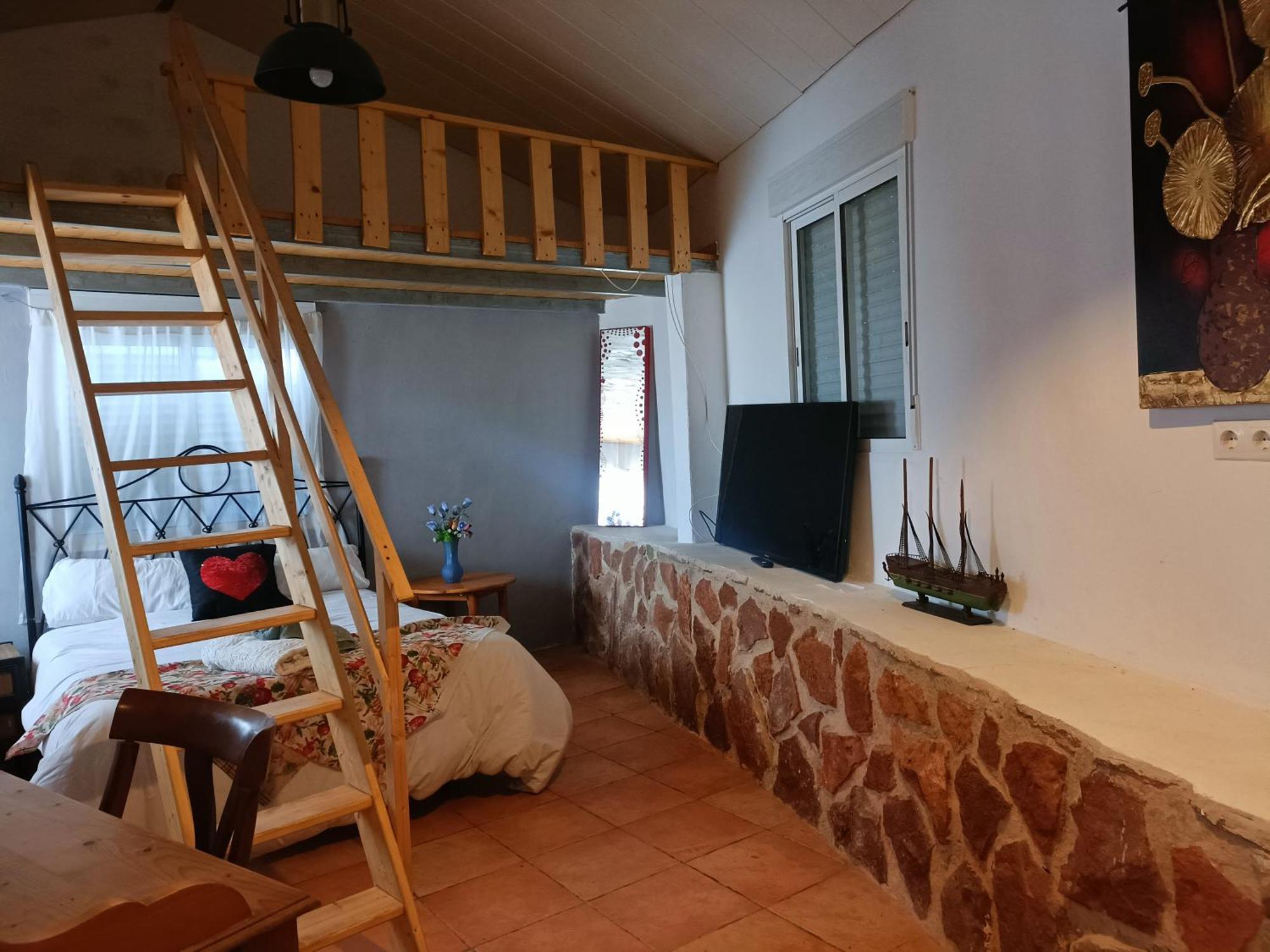 Bedroom With Private Bathroom And Two-Bedroom Family Suite In Quiet Forest Country House 80M2 Large Swimming Pool Music Town Lliria The Garden And Swimmingpool And Garden Are Shared Værelse billede